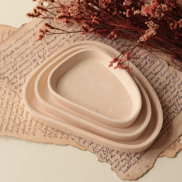 اطباق مثلثة